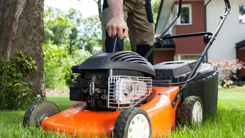 Comprehensive Guide to Zero Turn Riding Lawn Mowers: Features, Benefits, and Top Models