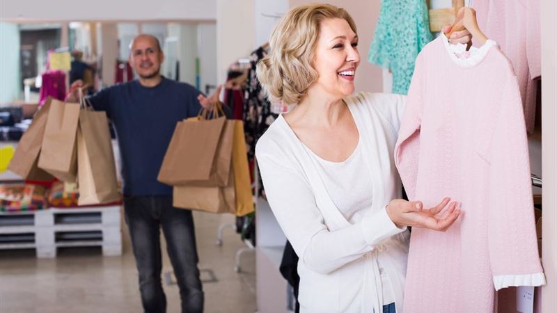 Top 5 Stylish Fashion Brands for Women Over 60 in the Modern Era