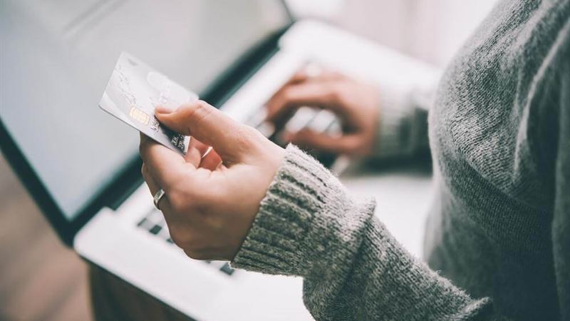 Strategies to Manage and Reduce Credit Card Debt Using Balance Transfer Offers