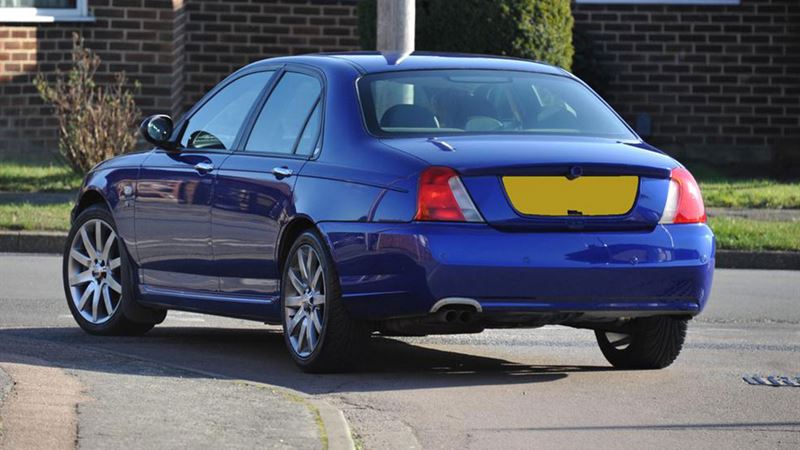 Ultimate Guide to Selecting Top-Tier Luxury Sports Sedans