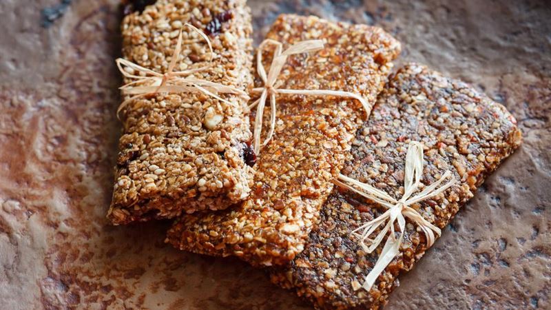Unlocking the Power of Protein Bars: Benefits, Choices, and Tips for a Healthier Lifestyle