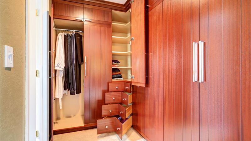 Innovative Solutions for Optimized Bedroom Storage and Organization