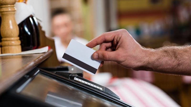 Understanding How Prepaid Debit Cards Function and Their Benefits