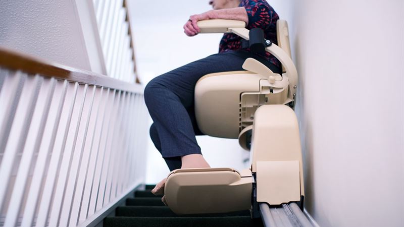 Comprehensive Guide to Portable Stairlifts for Elderly Mobility Enhancement