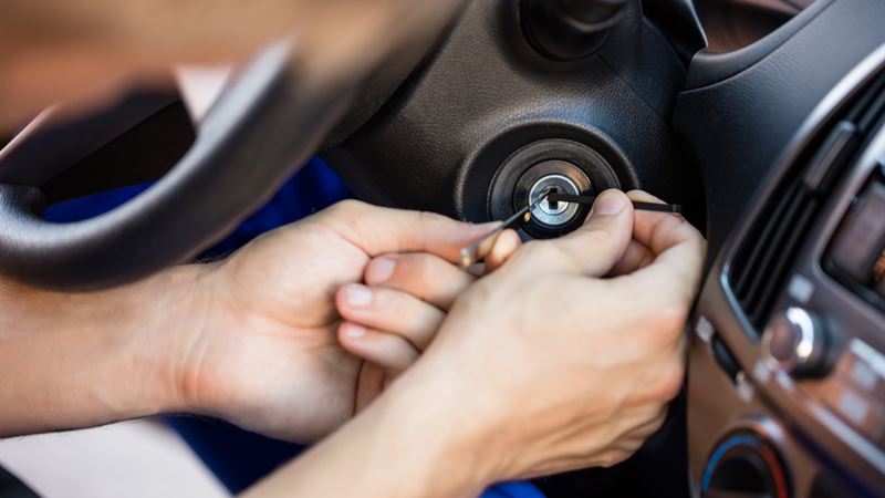 Essential Guide: What You Need to Know Before Choosing an Auto Locksmith
