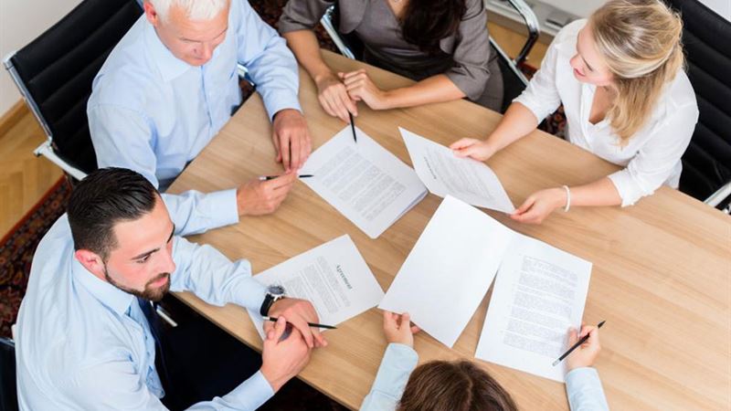 Choosing an Unknown Service Provider: Benefits and Risks Explained