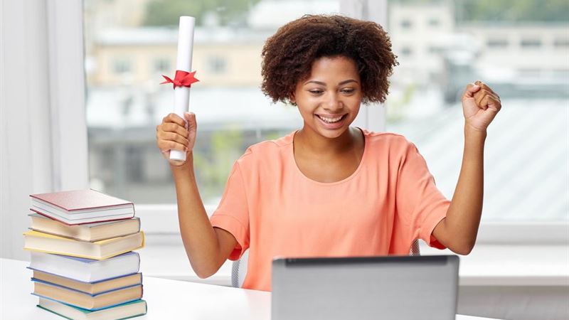 Advantages of Pursuing Higher Education Through Online Colleges