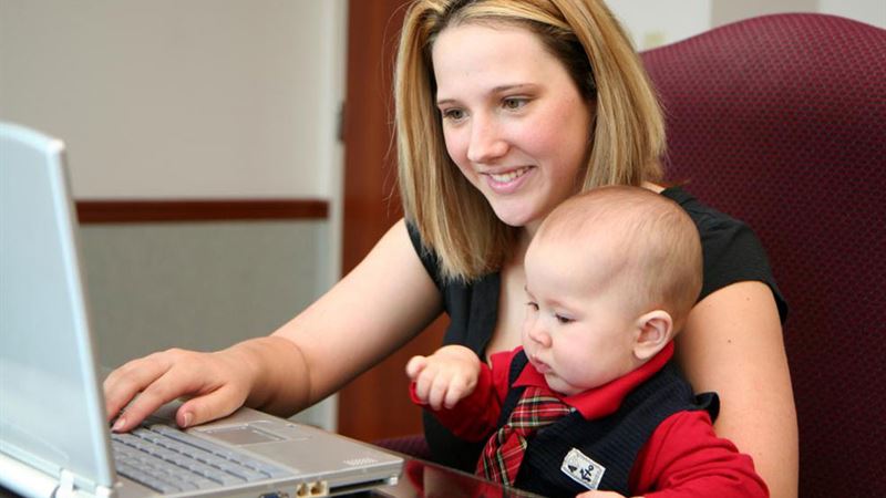  Empowering Moms: The Advantages of Launching a Home-Based Business