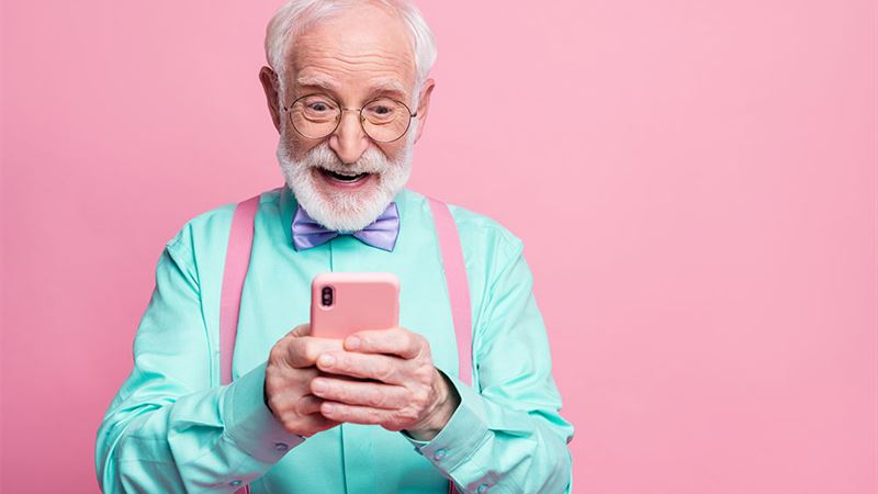 Best Smartphones Designed for Seniors: Top 5 Models for Easy and Safe Connectivity