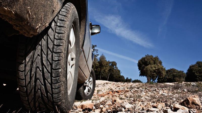 Ultimate Guide to On-Road and Off-Road SUVs: Performance, Safety, and Features