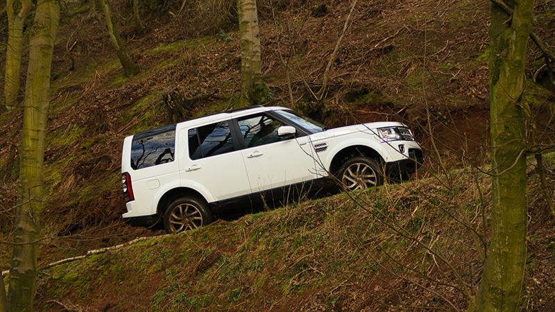 Comprehensive Overview of the Land Rover LR3: Features, Performance, and Safety