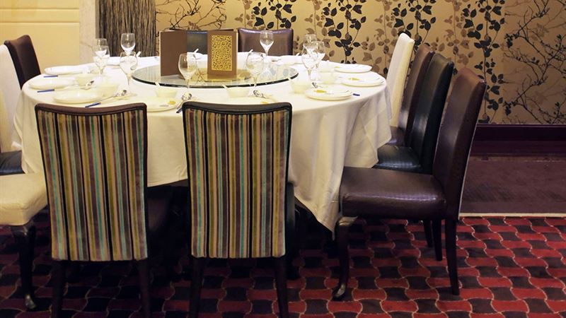 Essential Guide to Choosing the Perfect Restaurant Chairs for Your Establishment