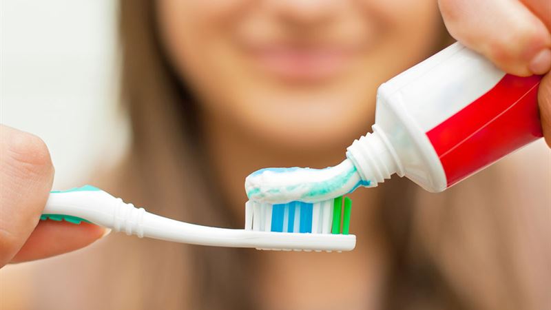 Comprehensive Guide to Choosing the Right Teeth Whitening Toothpaste for a Brighter Smile