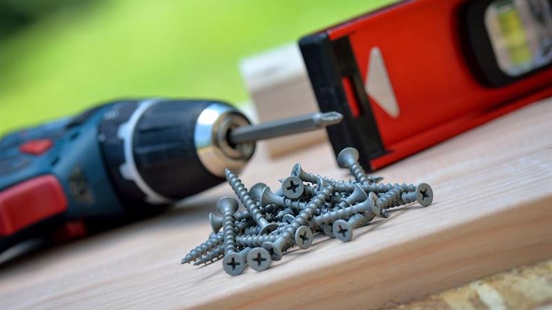 The Evolution and Rising Popularity of Screwfix in the Retail Hardware Industry