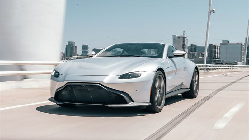 Comprehensive Overview of the Aston Martin DB11: Luxury, Performance, and Innovation