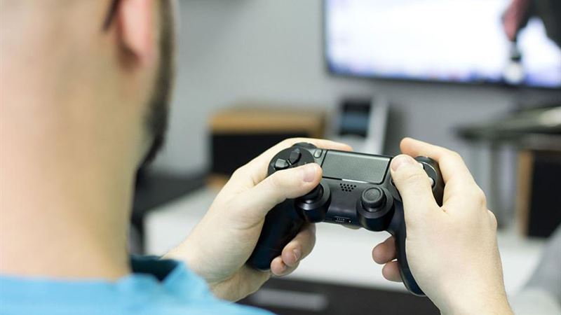 The Evolution and Impact of Iconic Gaming Consoles Throughout History