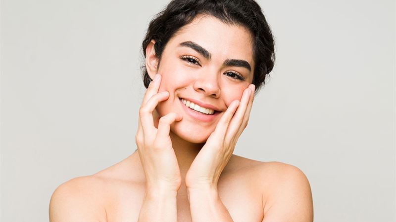 Comprehensive Guide to Maintaining a Natural Skincare Routine with Organic Products