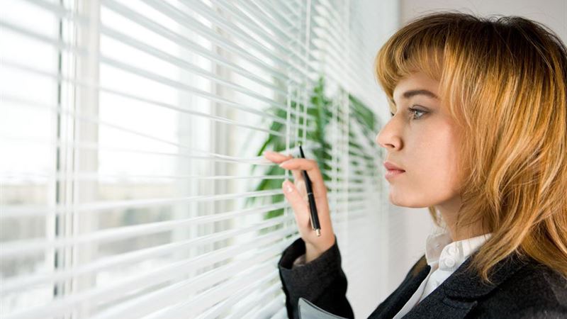 Ultimate Guide to Choosing the Perfect Dark Room Blinds for Your Home