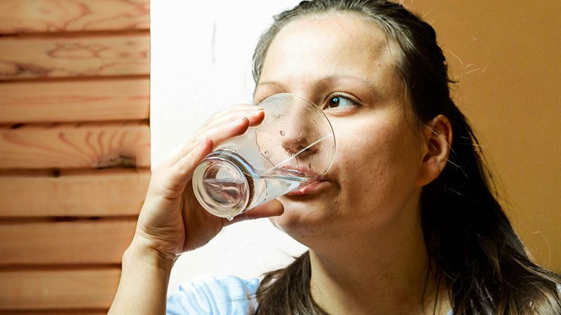 Effective Strategies to Minimize Dehydration Risks and Stay Hydrated