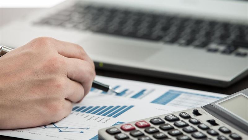 Choosing Between Money Market Accounts and Convertible Debentures: A comprehensive guide