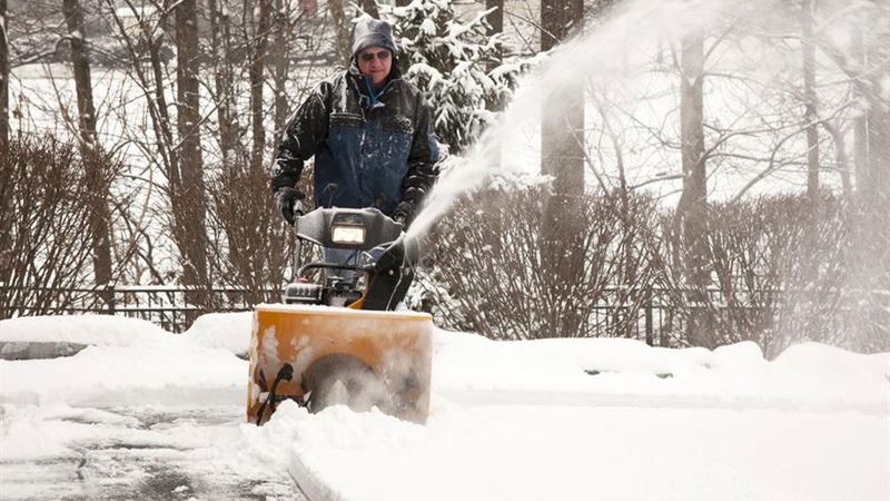 Ultimate Guide to Choosing the Best Compact Snow Blowers for Your Winter Needs