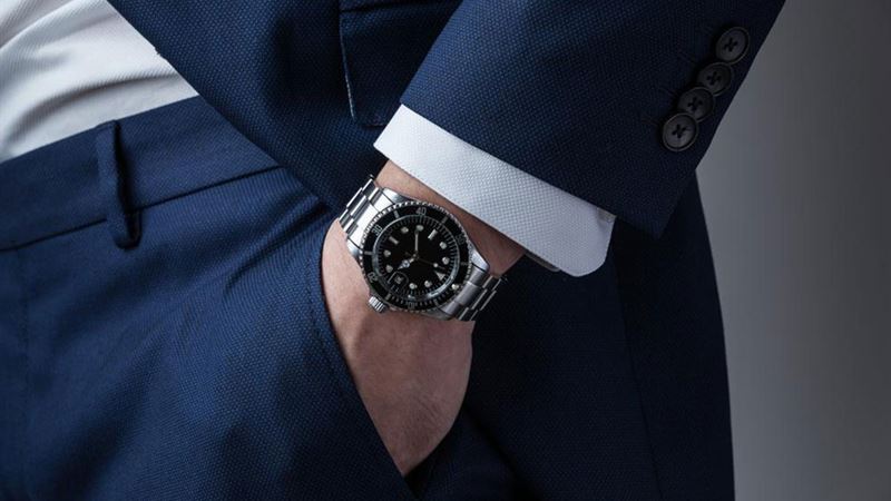 The Evolution of Wrist Watches: A Blend of Style, Functionality, and Personal Expression