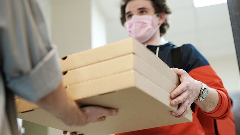 Comprehensive Guide to Food Delivery Services: Trends, Key Players, and Industry Insights