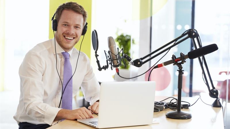 Essential Spotify Podcasts: Top 9 Must-Listen Series for Every Listener