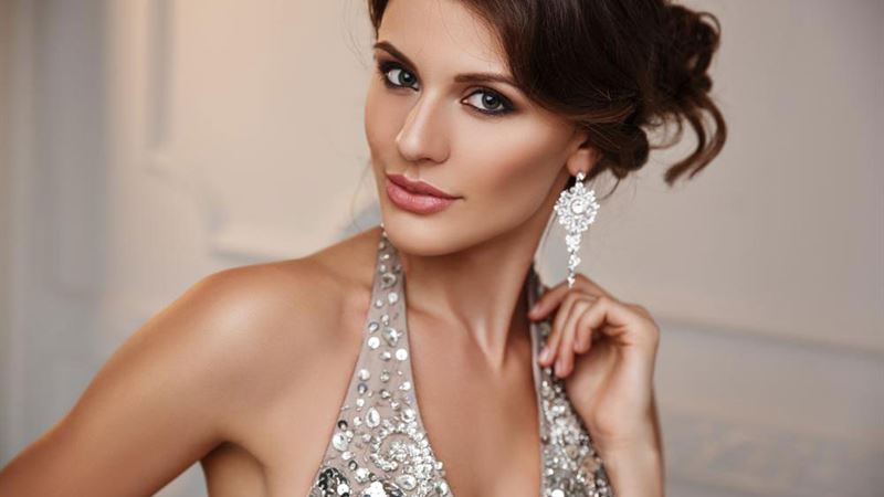 Exclusive Collection of Elegant Diamond Earrings at Unbeatable Sale Prices