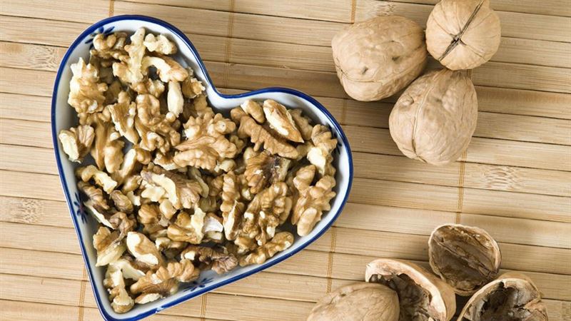 Effective Strategies for Managing Cholesterol and Promoting Heart Health