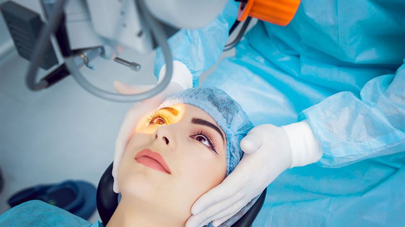 Understanding Age-Related Macular Degeneration: Causes, Signs, and Advancements in Treatment