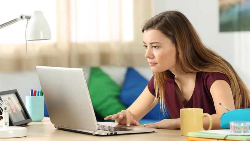 Essential Guide to Choosing the Perfect Student Laptop: Key Factors to Consider