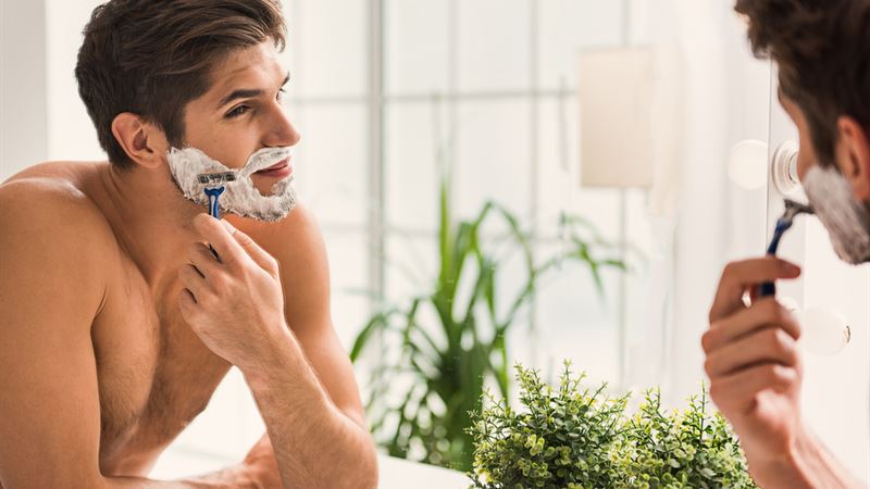 Essential Men’s Shaving Techniques for a Smooth, Comforting Experience