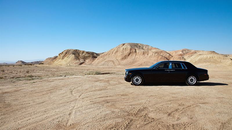 2023 Chrysler 300: The Ideal Luxury Sedan for Senior Drivers