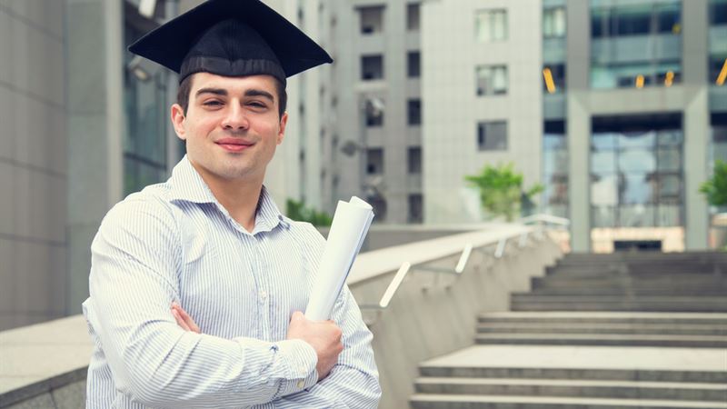 Advantages of Pursuing an Online Business Degree for Modern Learners