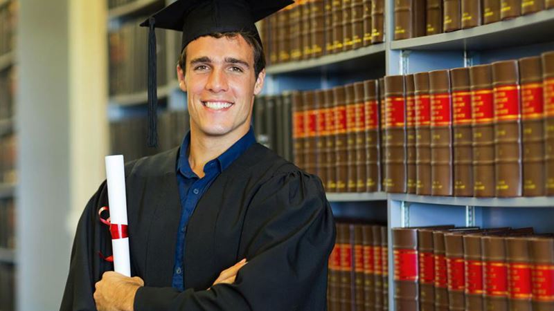 Top Leading Universities for Business Management Degrees in 2024