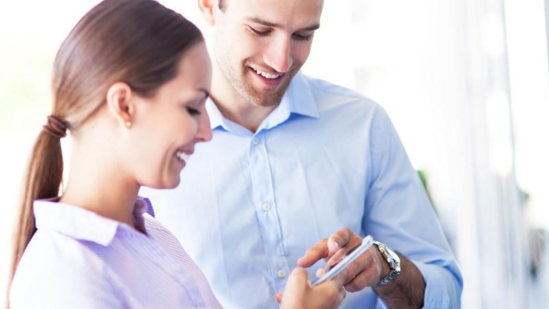 Advantages of Choosing a Smartphone with a Mobile Service Provider Package