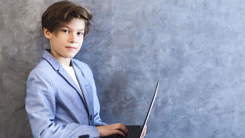 Comprehensive Guide to Affordable Laptops Under $300: Top Options and Features