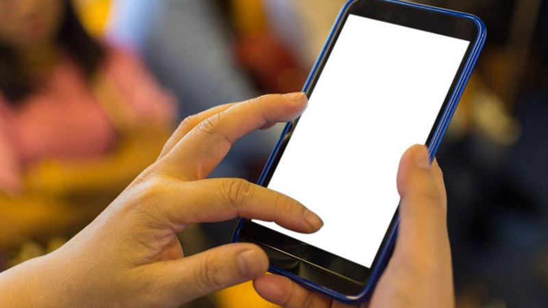 Smart Strategies for Seniors to Reduce Mobile Phone Costs