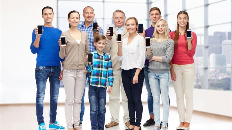 Essential Guide to Choosing the Right Family Cell Phone Plans