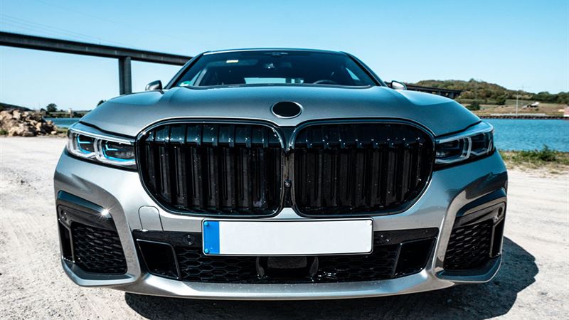 Comprehensive Guide to the Premium BMW 745e xDrive Sedan