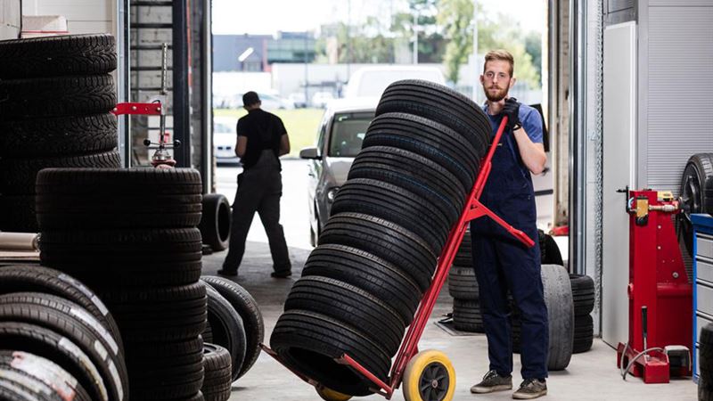 Comprehensive Tire Shopping Experience with Pep Boys