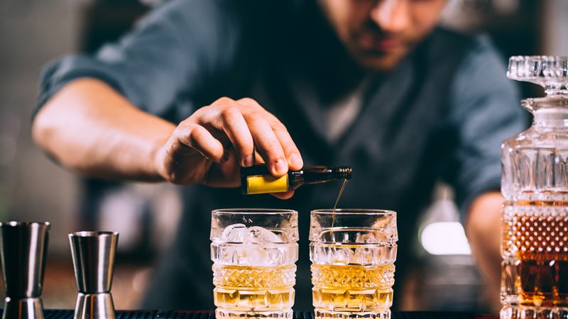 Timeless Classic Cocktails Featuring the Iconic Old Fashioned Variations