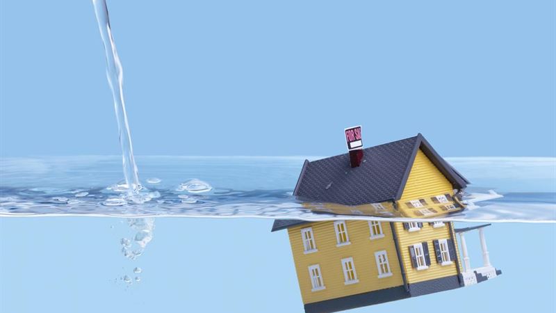 Understanding Underwater Mortgages: Causes, Challenges, and Strategies for Recovery