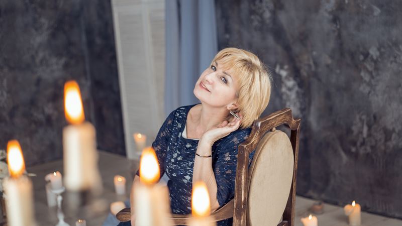 Elegant Fashion Tips and Accessories for Women Over 60: A Complete Style Guide