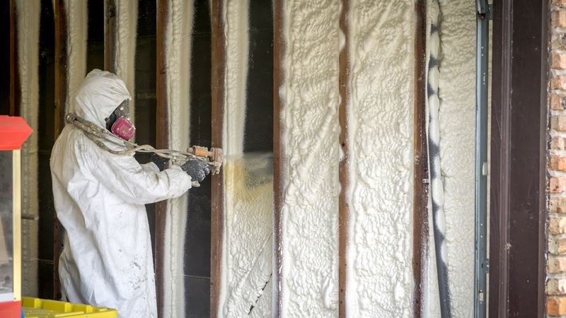 Innovative Strategies to Enhance Energy Efficiency in UK Buildings Through Spray Foam Insulation