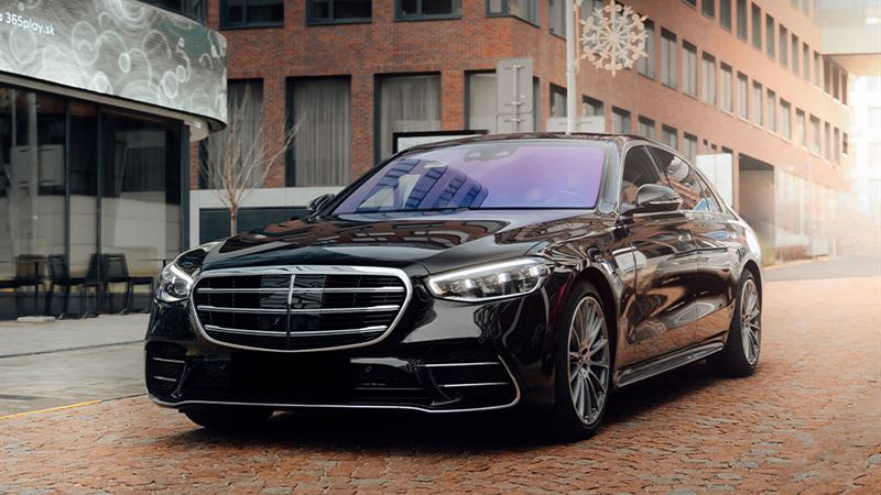 Comprehensive Guide to Purchasing a Pre-Owned Mercedes-Benz E-Class Sedan