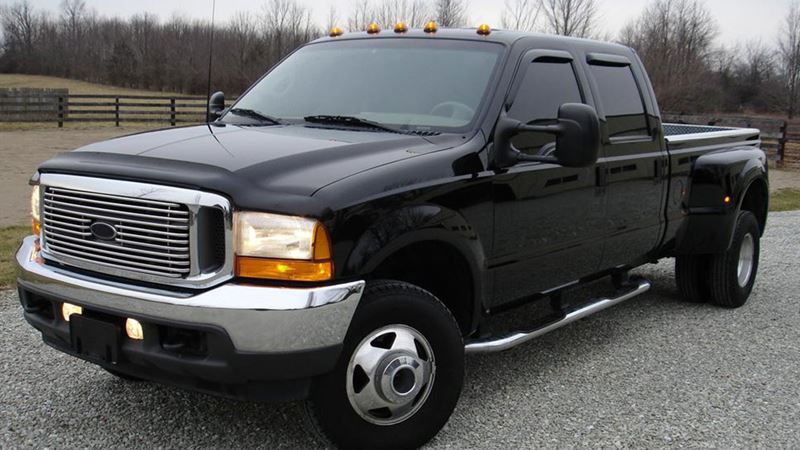 Comprehensive Guide to Purchasing Used Trucks via Online Platforms: Advantages and Challenges