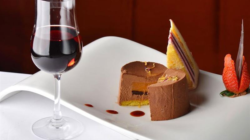 Transform Your Home into a Luxurious Fine Dining Experience