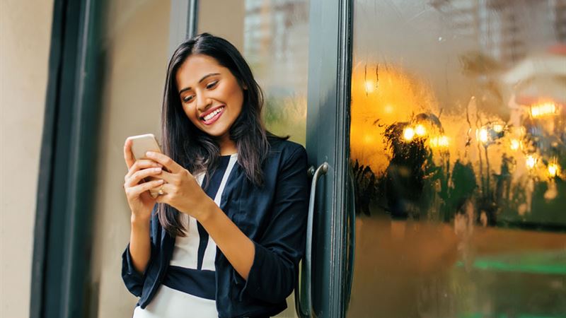 Worldwide Leaders in Mobile Technology: Top 3 Cellphone Brands and Their Innovations